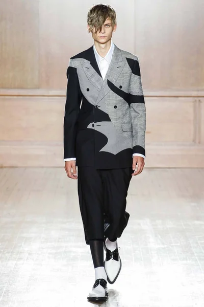 Look 14